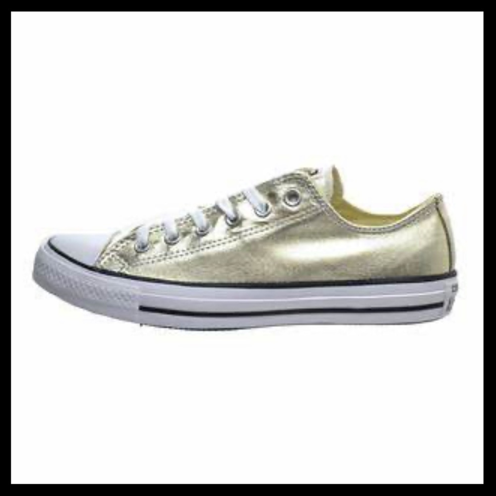 Chuck Taylor All Star  Style Code: 153181F